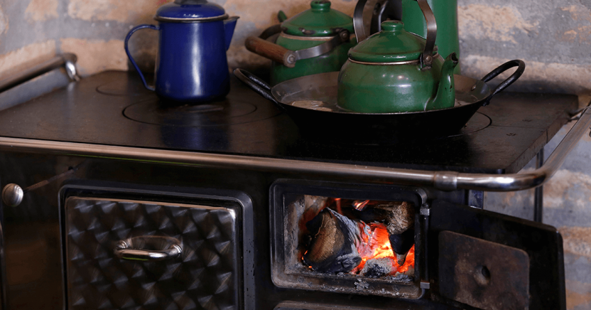 Casi un 30% de los hogares chilenos utiliza leña para calefacción y/o cocinar