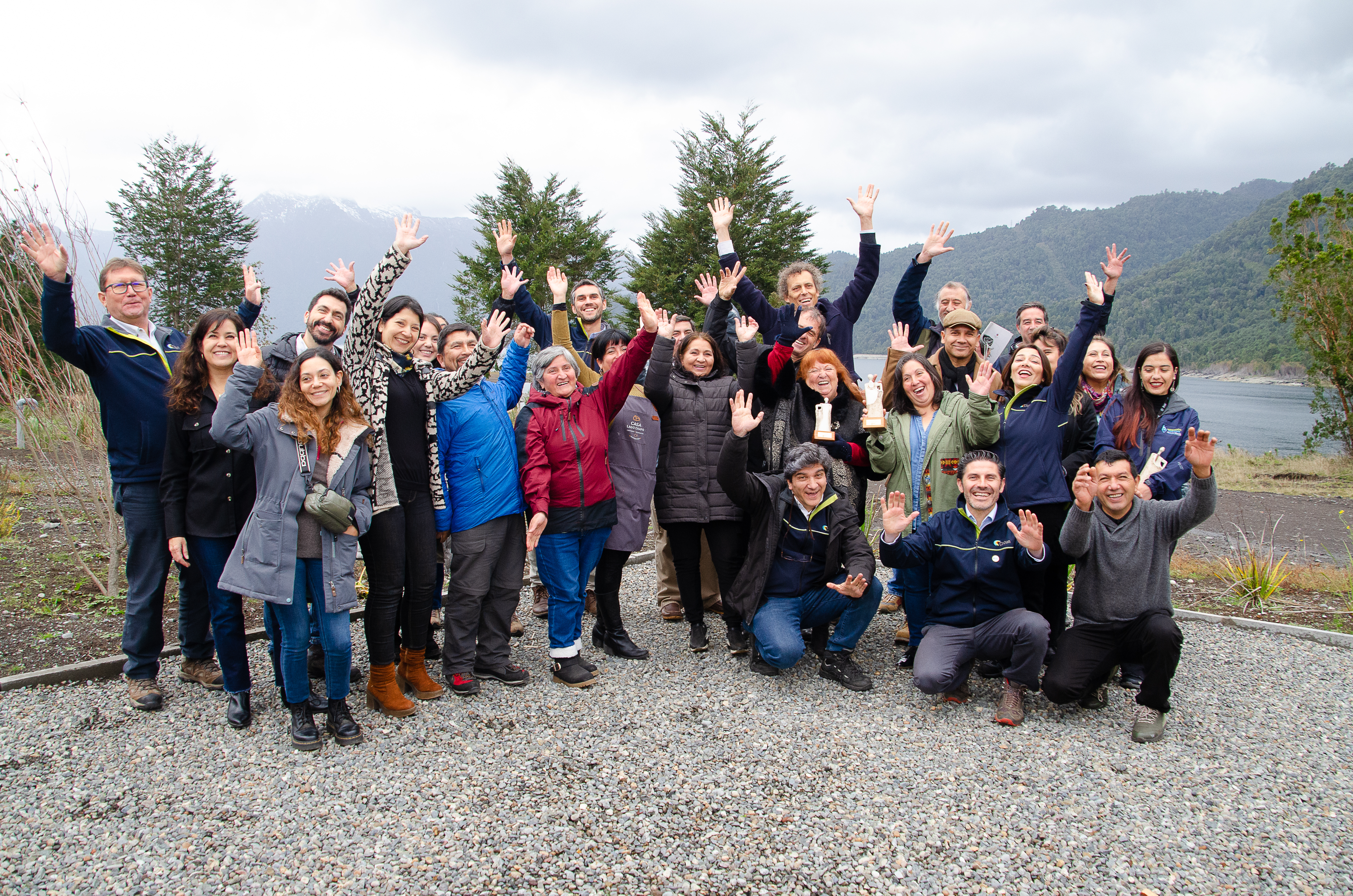 Generadoras de Chile premia a la Mesa de Turismo y Fomento Productivo del Lago Chapo