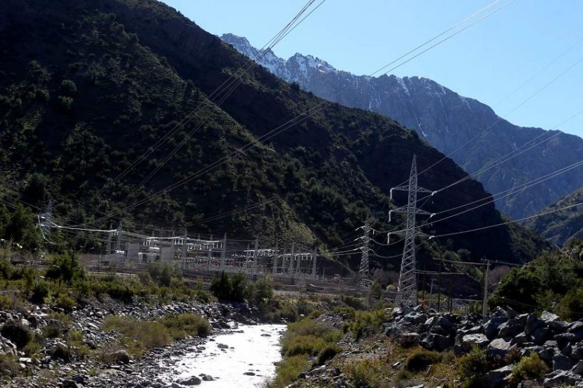 Centrales eólicas, solares y baterías: el ambicioso plan de AES Gener para crecer en Chile