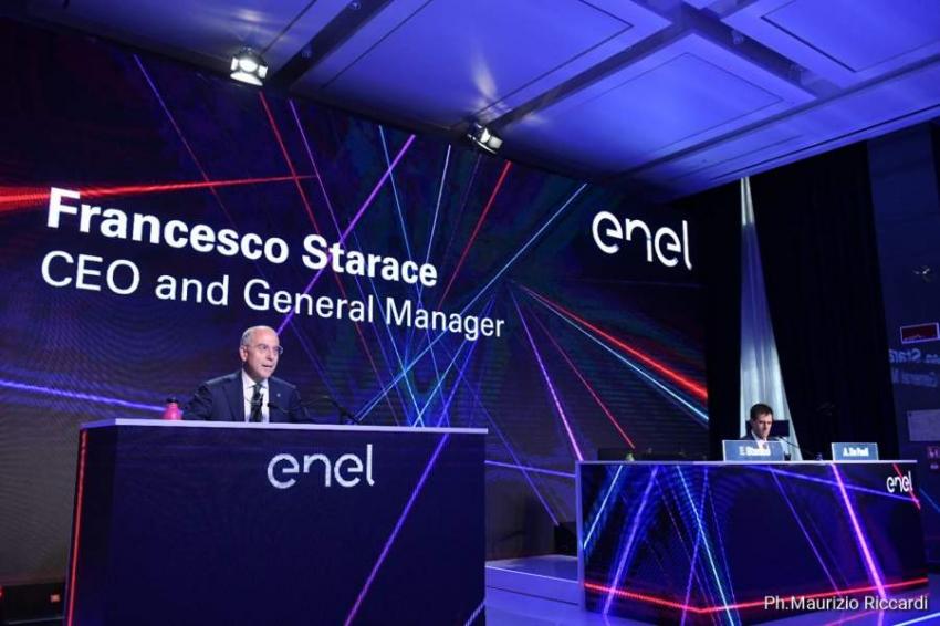 CEO de Enel apoya nueva Constitución y anuncia inversiones por US$ 2.500 millones