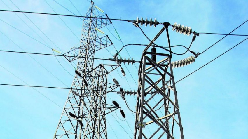 Bajas expectativas económicas llevan al Gobierno a aplazar licitación eléctrica