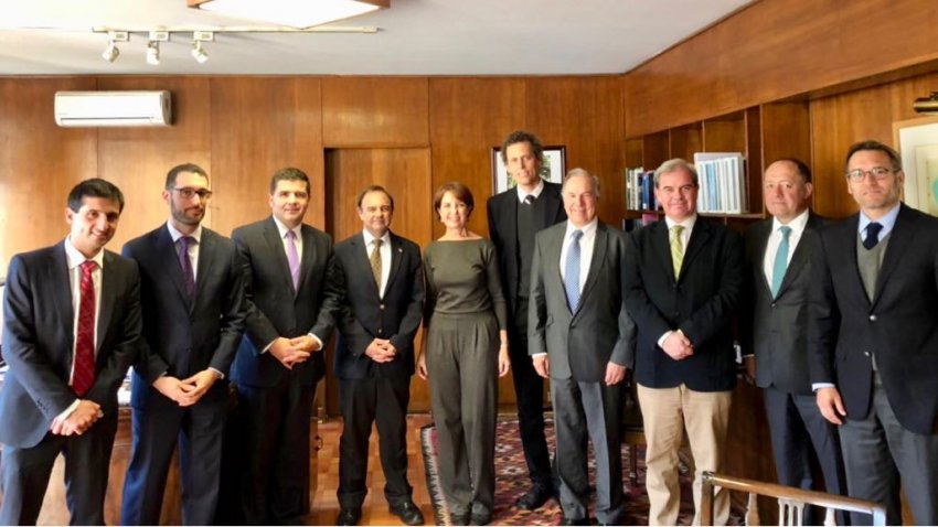 Generadoras de Chile se reúne con Ministra de Transportes y Telecomunicaciones Gloria Hutt