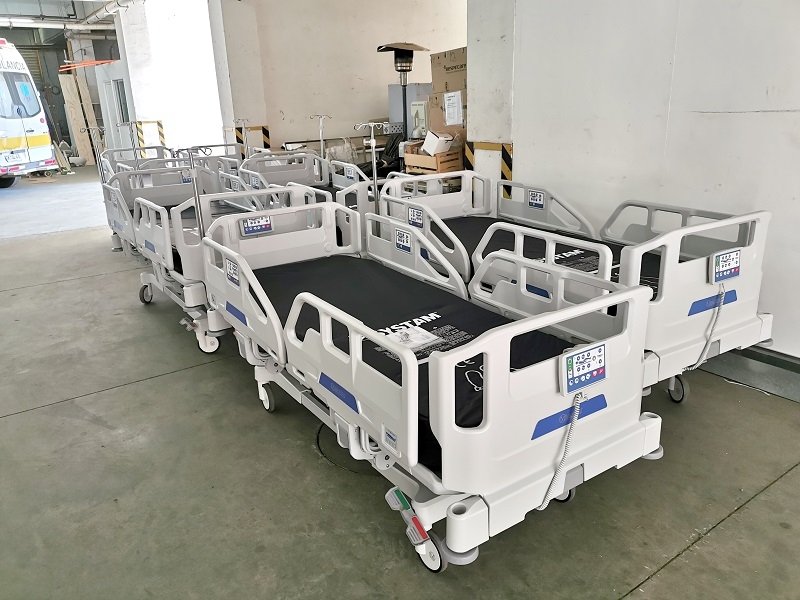 Colbún S.A. entregó equipamiento UCI al Hospital Base de Linares